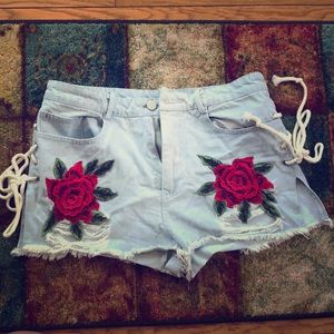 Jean shorts with roses